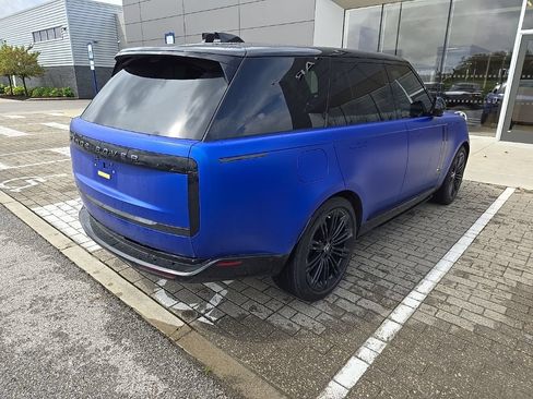 Used 2025 Land Rover Range Rover SE AWD/4WD image 5
