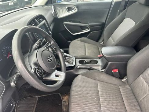 Used 2020 Kia Soul LX FWD image 12