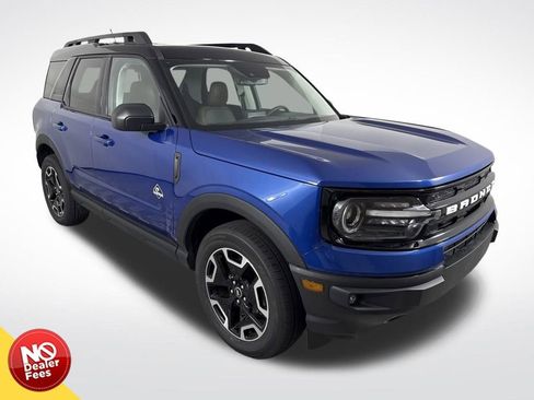 Used 2024 Ford Bronco Sport Outer Banks image 1