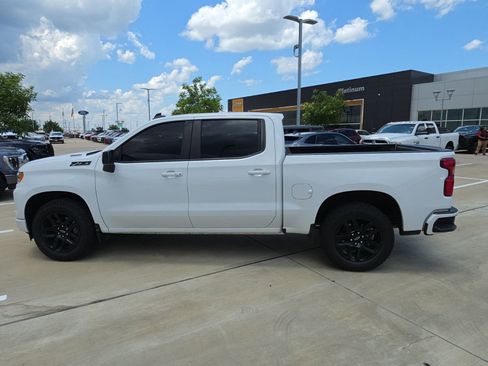 Used 2023 Chevrolet Silverado 1500 RST AWD/4WD image 2