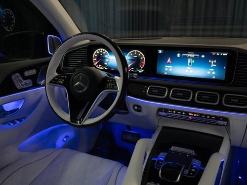 New 2026 Mercedes-Benz Maybach GLS 600 4MATIC image 22