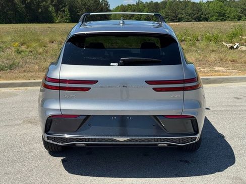 New 2026 Genesis GV70 2.5T Advanced AWD/4WD image 12