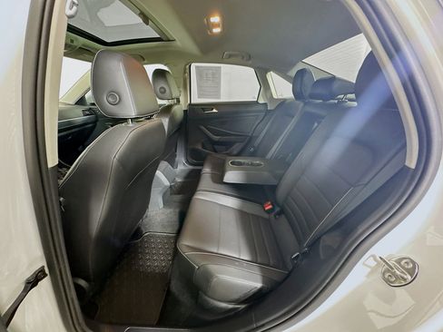Used 2024 Volkswagen Jetta SE w/ Panoramic Sunroof Package FWD image 27