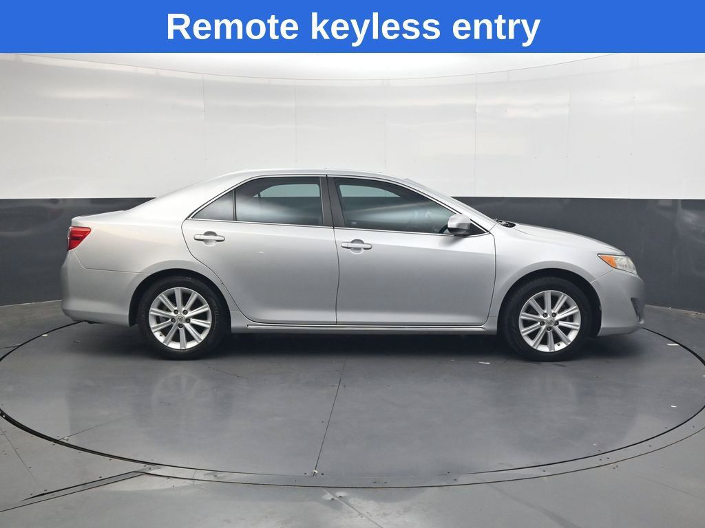 Used 2012 Toyota Camry XLE FWD image 3