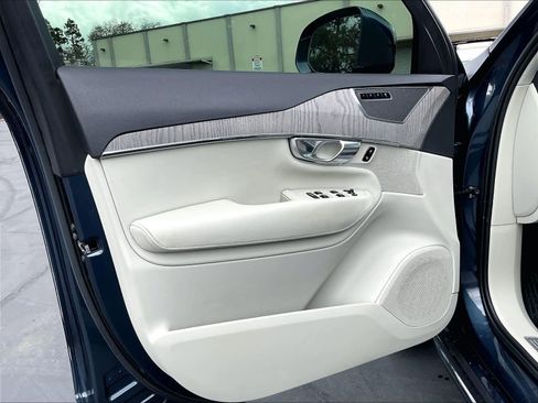 Used 2023 Volvo XC90 B6 Plus w/ Protection Package Premier image 25