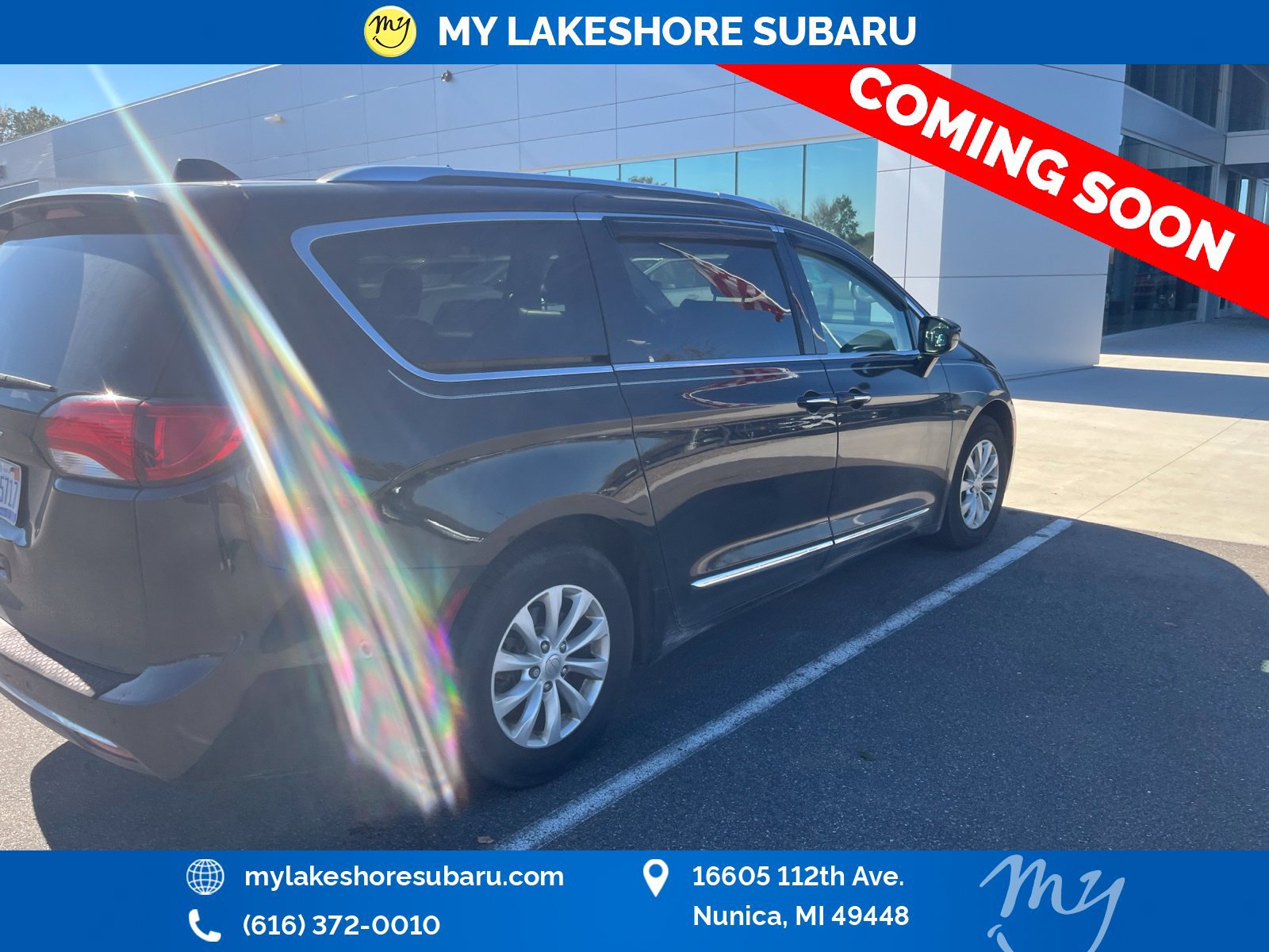 Used 2018 Chrysler Pacifica Touring-L FWD image 8