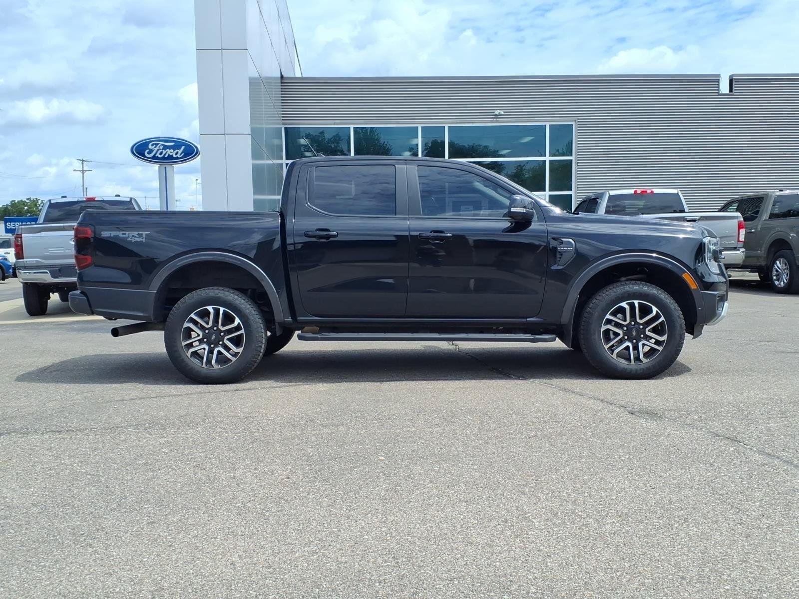 Used 2024 Ford Ranger Lariat w/ Advanced Towing Package AWD/4WD image 15