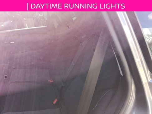 Used 2024 Nissan Rogue SV FWD image 9