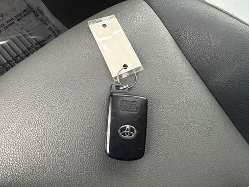 Used 2021 Toyota 4Runner SR5 Premium w/ Moonroof Package AWD/4WD image 42