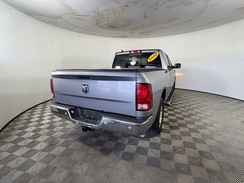 Used 2020 RAM 1500 Classic SLT w/ Luxury Group RWD image 3