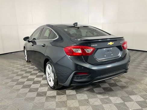 Used 2017 Chevrolet Cruze Premier image 4