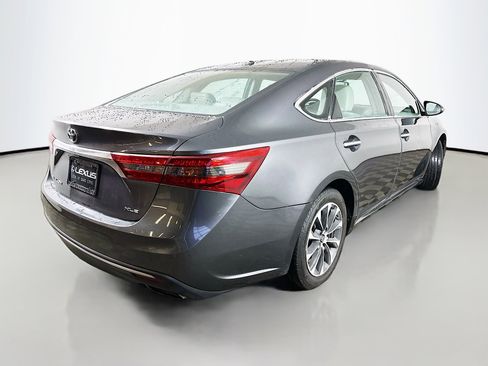 Used 2016 Toyota Avalon XLE Premium image 7