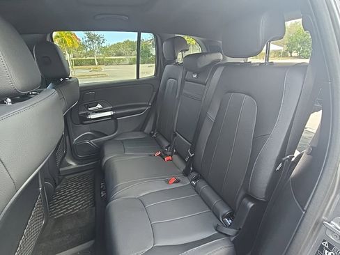 Used 2025 Mercedes-Benz GLB 250 GLB 250 4MATIC w/ Exclusive Package image 28