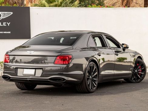 Certified 2023 Bentley Flying Spur W12 image 11