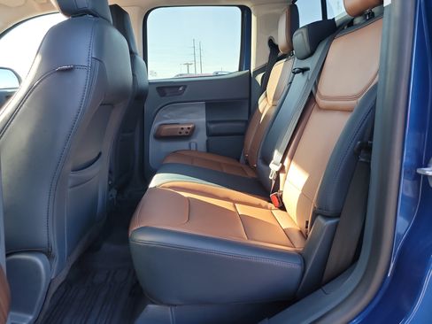 Used 2023 Ford Maverick Lariat w/ Lariat Luxury Package image 12