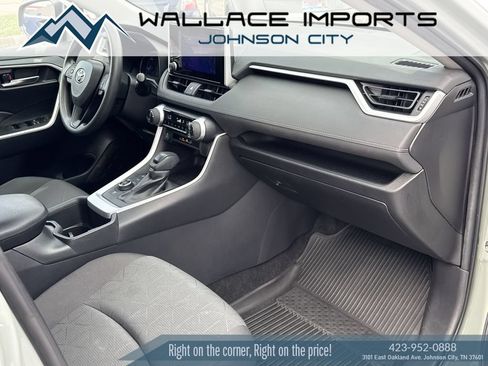Used 2023 Toyota RAV4 XLE AWD/4WD image 36