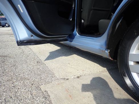 Used 2013 Dodge Avenger SE FWD image 13