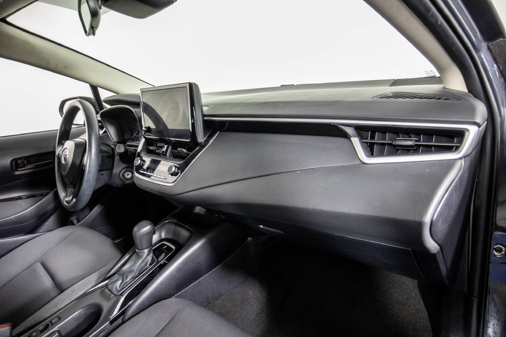 Used 2024 Toyota Corolla LE FWD image 18