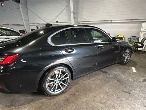 Used 2021 BMW 330i Sedan w/ Parking Assistance Package image 5