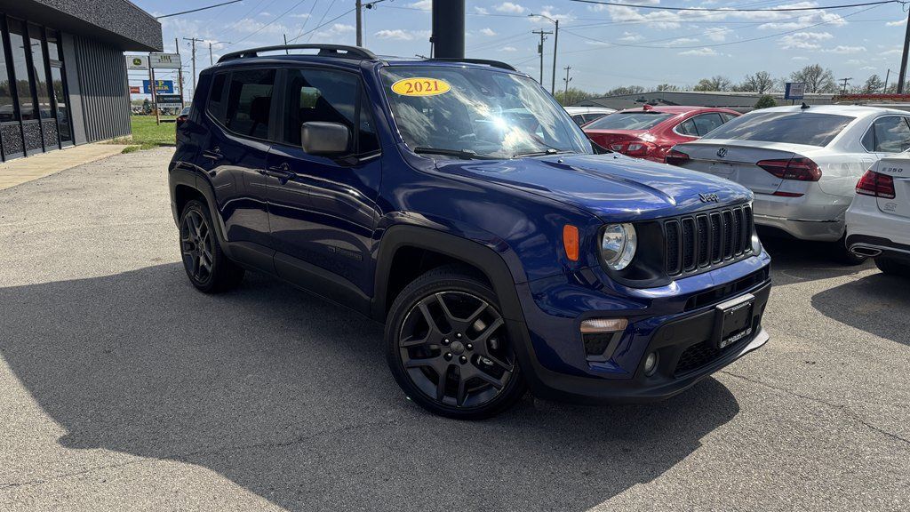 Used 2021 Jeep Renegade Latitude FWD image 2