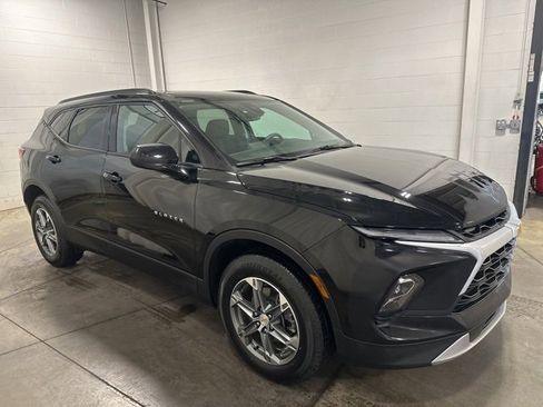 Used 2024 Chevrolet Blazer LT w/ Convenience Package image 3