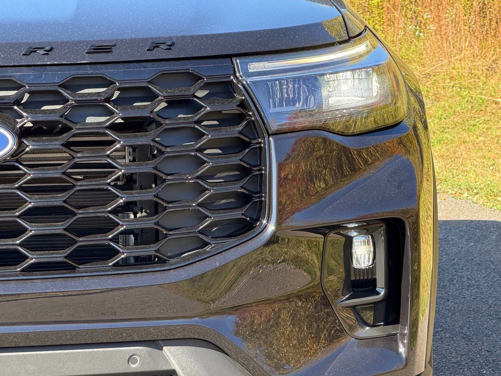 New 2027 Ford Explorer ST-Line AWD/4WD image 2