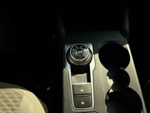 Used 2022 Ford Escape SE image 23