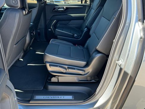 New 2026 Chevrolet Suburban Premier image 22