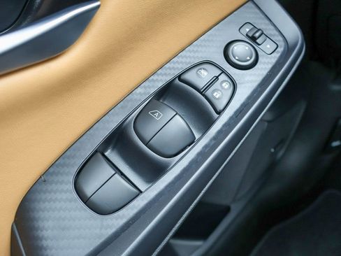 New 2025 Nissan Sentra SV w/ SV Premium Package image 15