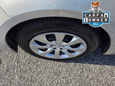 Used 2023 Toyota Corolla LE FWD image 18