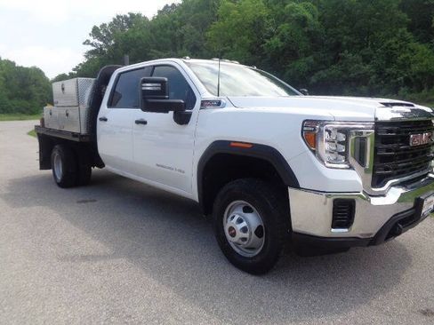 Used 2021 GMC Sierra 3500 4x4 Crew Cab w/ Convenience Package image 8