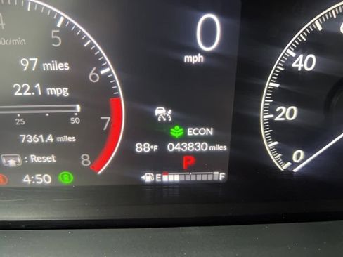 Certified 2024 Honda Pilot Touring image 33