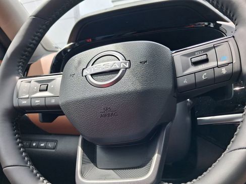New 2026 Nissan Pathfinder Platinum AWD/4WD image 16