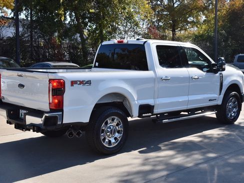Used 2024 Ford F250 Lariat w/ Chrome Package image 7