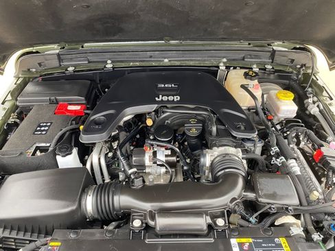 Used 2021 Jeep Wrangler Sport image 11