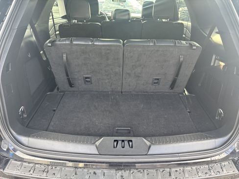 Used 2025 Ford Explorer ST-Line w/ ST-Line Street Pack image 5