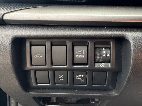 Used 2020 Subaru Forester Premium AWD/4WD image 16