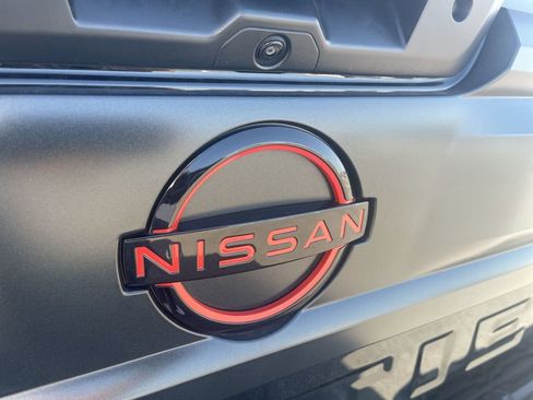 Used 2025 Nissan Frontier PRO-4X image 14