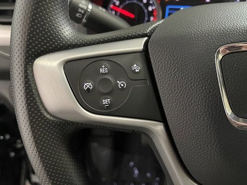 Used 2023 GMC Acadia SLE w/ Driver Convenience Package image 24