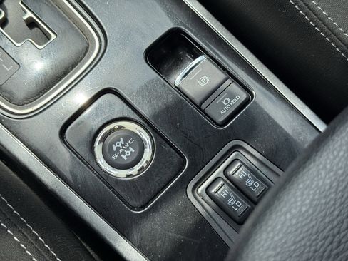 Used 2018 Mitsubishi Outlander ES AWD/4WD image 24
