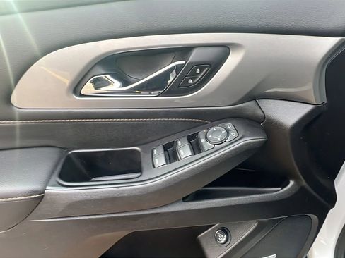 Used 2019 Chevrolet Traverse LT w/ LT Premium Package image 25