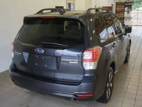 Used 2017 Subaru Forester 2.5i Premium w/ All-Weather Package AWD/4WD image 15