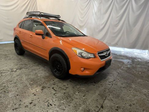 Used 2015 Subaru Crosstrek 2.0i Premium w/ Moonroof Package AWD/4WD image 2