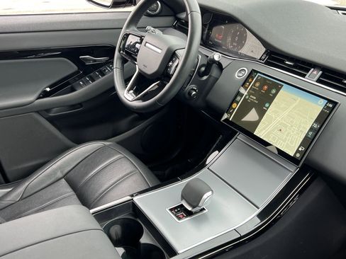 Used 2024 Land Rover Range Rover Evoque S image 32