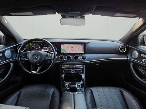 Used 2017 Mercedes-Benz E 300 image 33