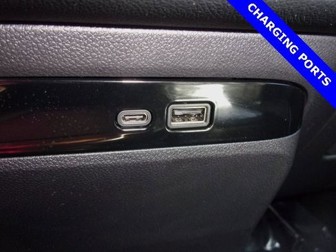 Used 2025 Buick Enclave Avenir w/ Trailering Package, 5000 lbs. image 11