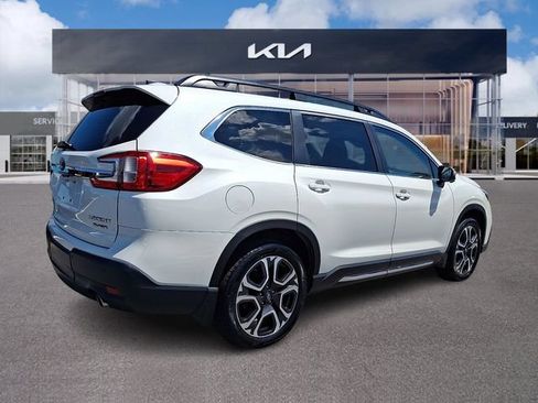 Used 2023 Subaru Ascent Limited w/ Technology Package AWD/4WD image 6