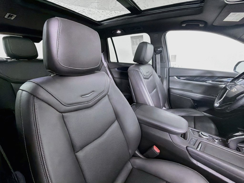 Used 2024 Cadillac XT6 Premium Luxury AWD/4WD image 30