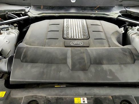 Used 2018 Land Rover Range Rover Sport SE AWD/4WD image 30
