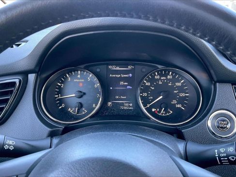 Used 2018 Nissan Rogue Sport SV w/ SV Technology Package image 20